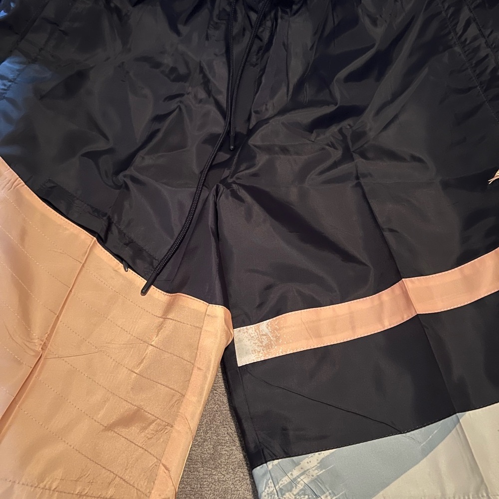 Staple shorts